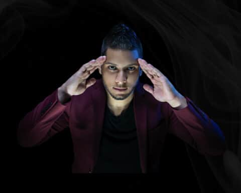 Tim Kempton Magic Learn Magic with Theatre Magic, Home of The Levitator
